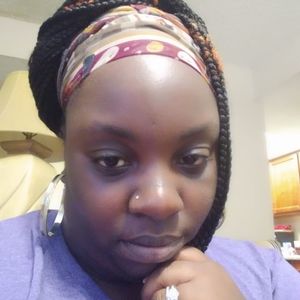 Meet your Posher, Lenora